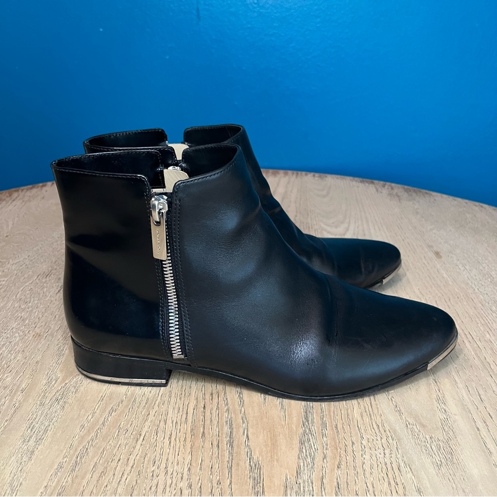 Michael Kors Black Patent Leather Moto Ankle Side Zip Boots Women’s 39.5 US 9 - Picture 2 of 11